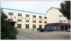 開(kāi)孔劑Y-1900替代，顯著降低發(fā)泡過(guò)程中的內(nèi)部應(yīng)力，徹底解決產(chǎn)品脫模后的開(kāi)裂問(wèn)題